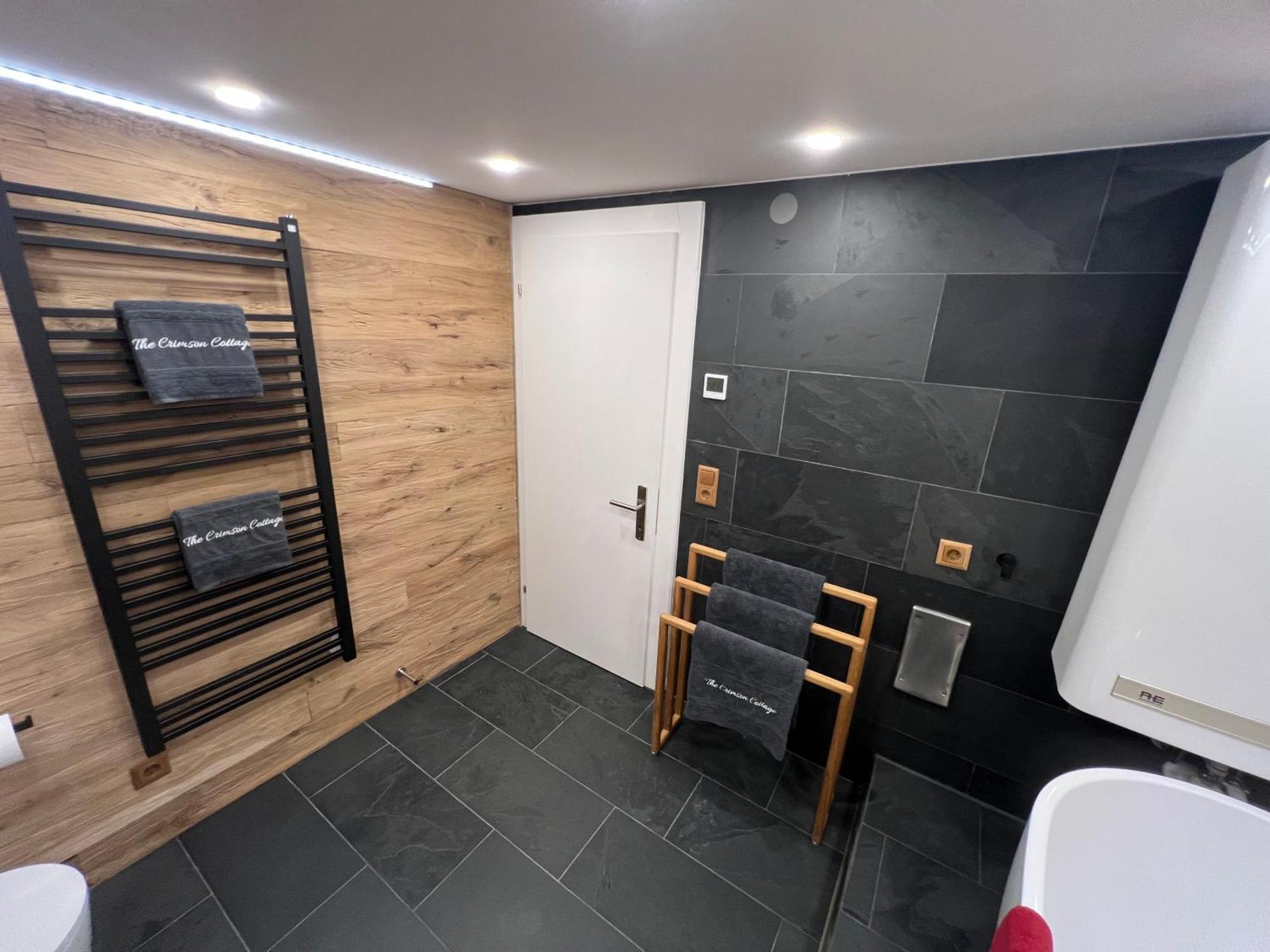 Crimson Cottage Apartments Dornbirn Eksteriør billede