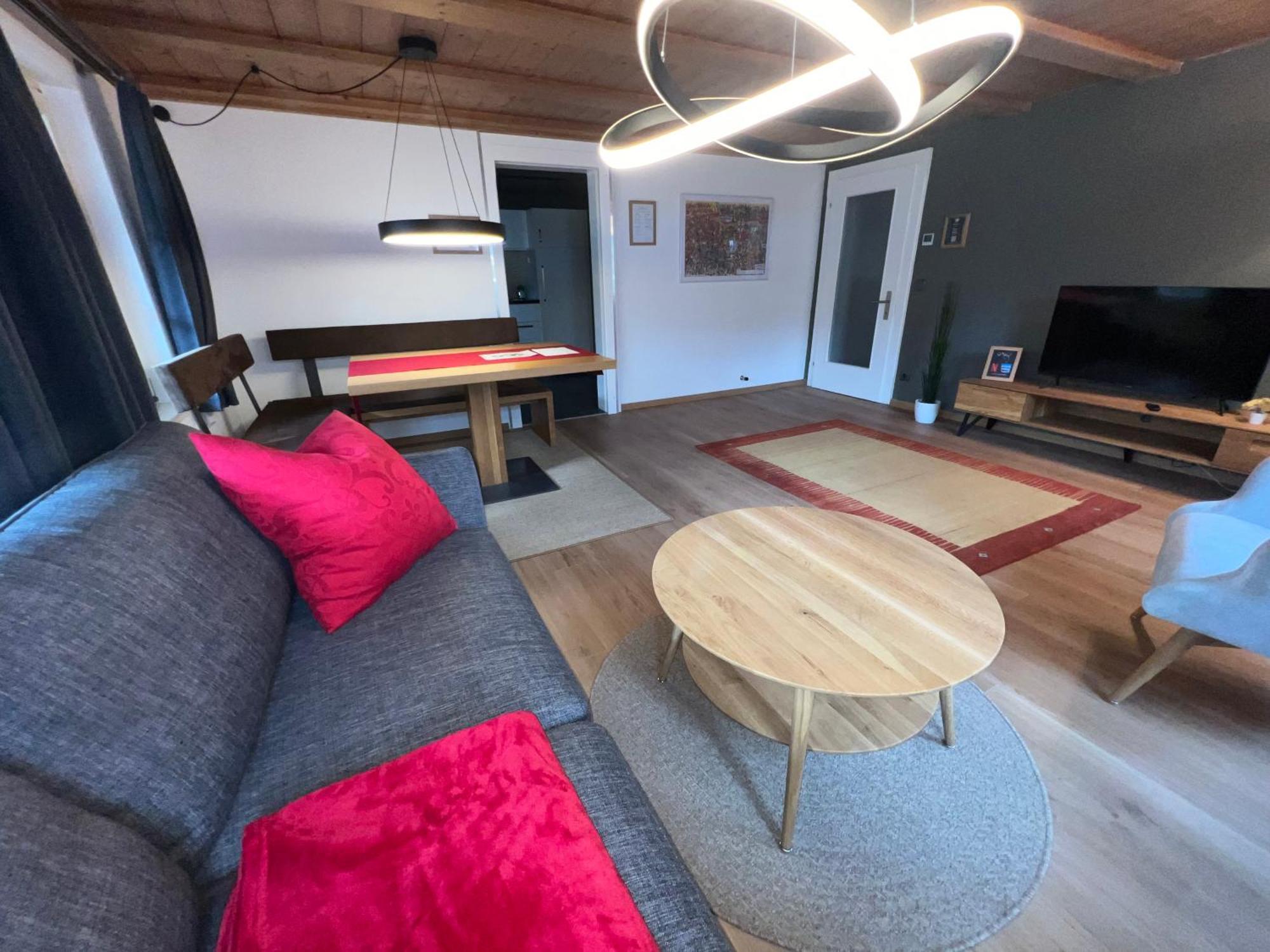 Crimson Cottage Apartments Dornbirn Eksteriør billede